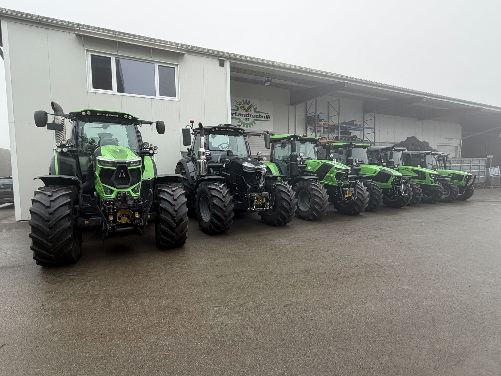 Traktor du type Deutz-Fahr Wir sind für 2026 mit verschiedenen Modelen gerü, Neumaschine en Gschwandt (Photo 2)