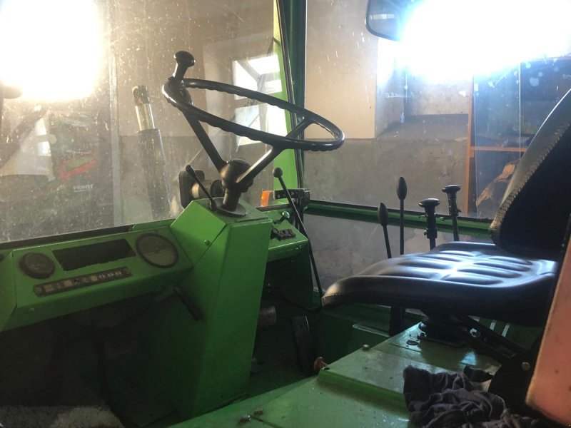 Traktor van het type DEUTZ intrac 2003 Deutz Intrac, Gebrauchtmaschine in Burgsalach (Foto 1)