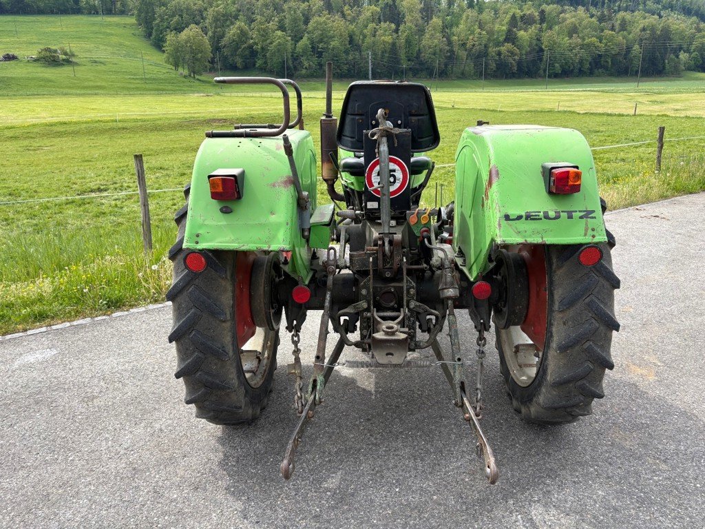 Traktor от тип Deutz 4506, Gebrauchtmaschine в Courtedoux (Снимка 3)