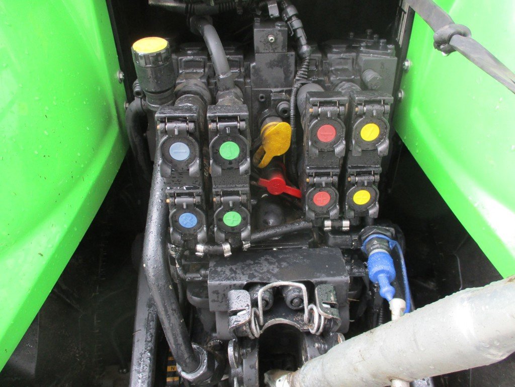 Traktor типа Deutz 5100 DS TTV, Gebrauchtmaschine в Grosswangen (Фотография 4)