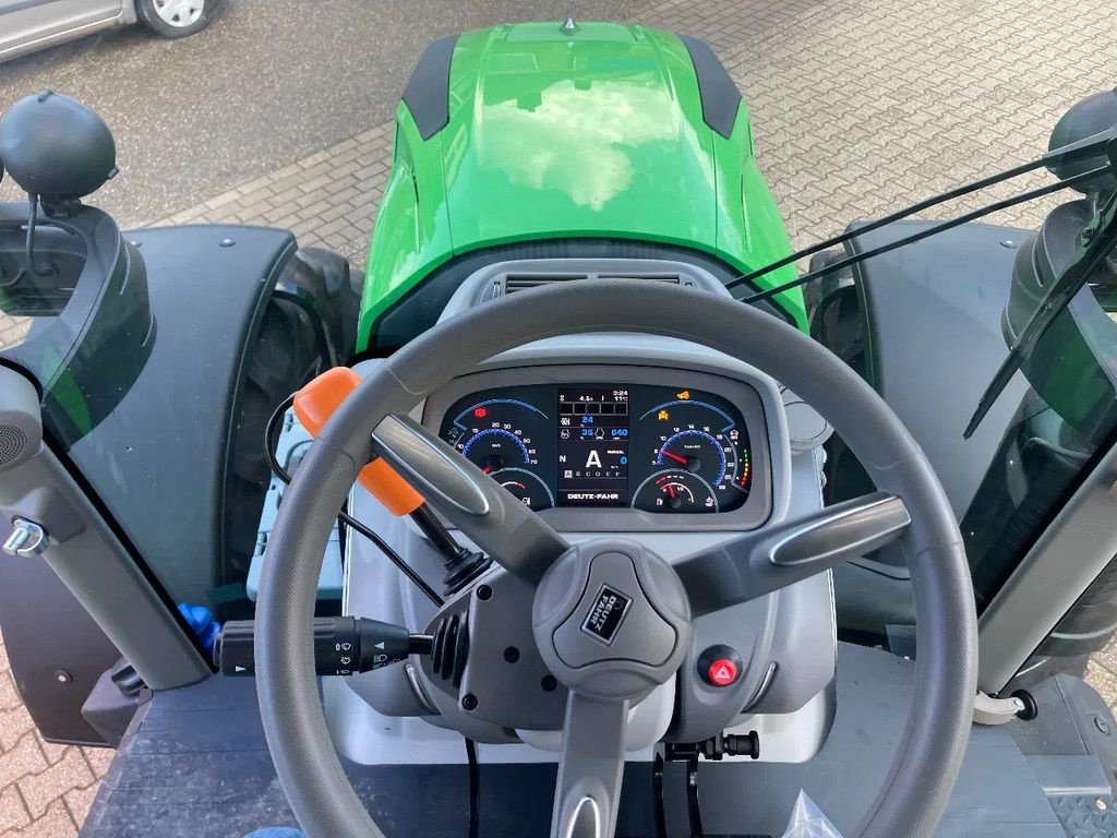 Traktor van het type Deutz 6145.4 Powershift, Neumaschine in Klimmen (Foto 3)