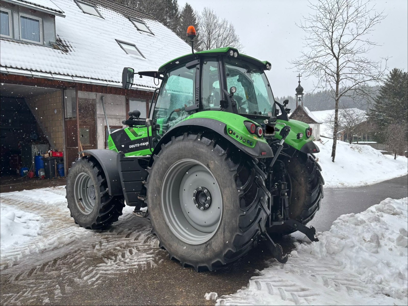 Traktor типа Deutz 6175.4 TTV, Gebrauchtmaschine в Donaueschingen (Фотография 3)