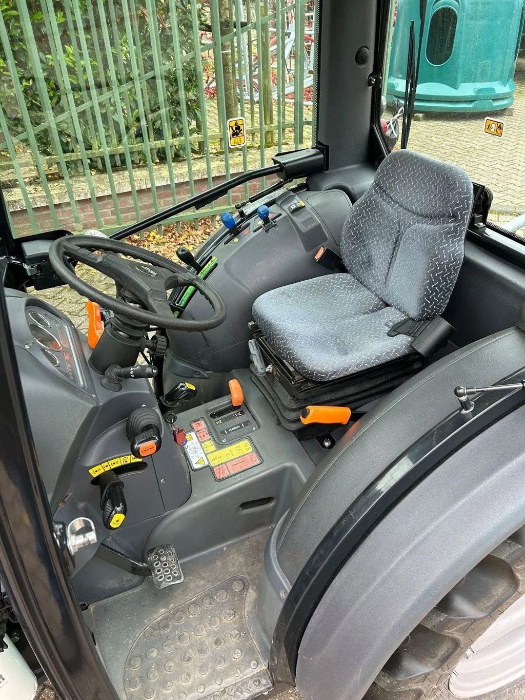 Traktor typu Deutz Agrokid 230 + Stoll frontlader, Gebrauchtmaschine v Klimmen (Obrázek 9)