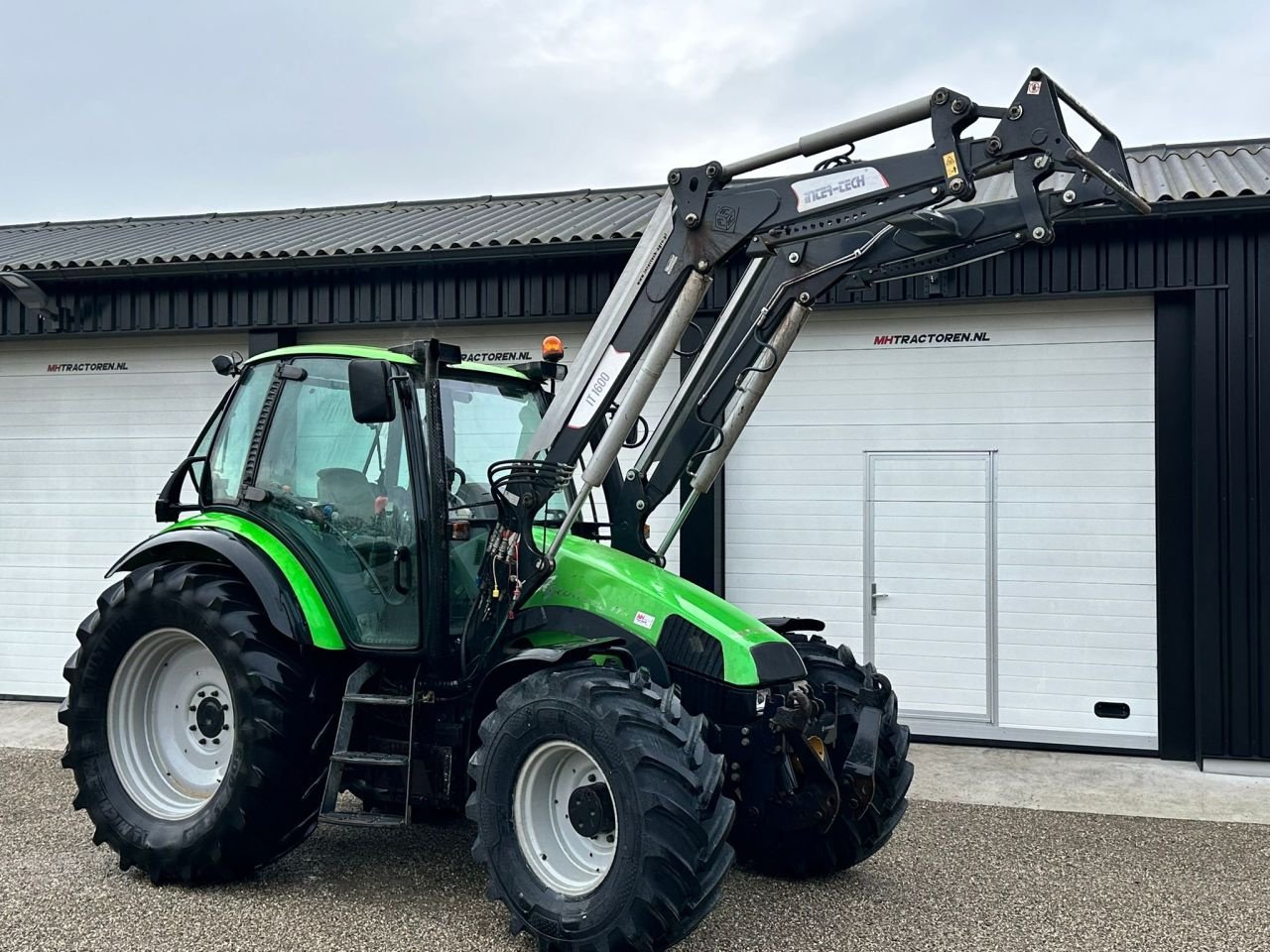 Traktor типа Deutz AGROTRON 115, Gebrauchtmaschine в Linde (dr) (Фотография 1)