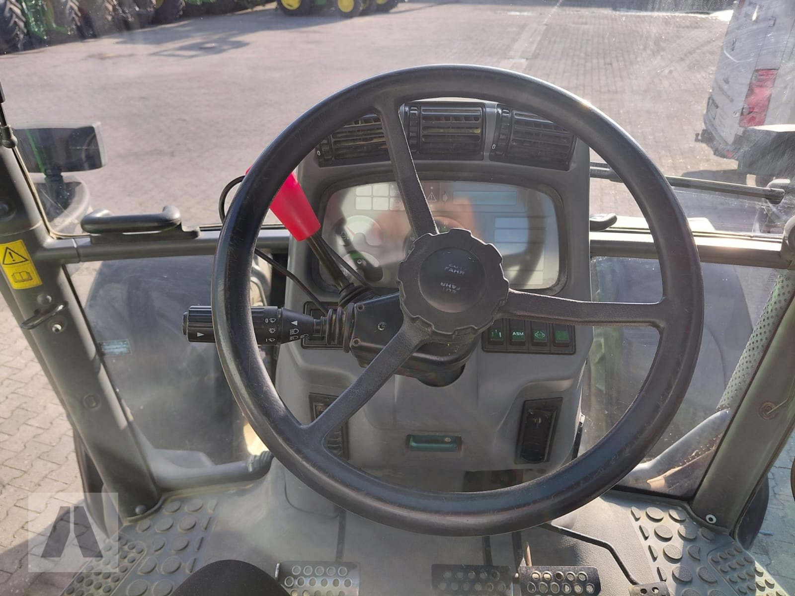 Traktor типа Deutz Agrotron 150 MK3, Gebrauchtmaschine в Regensburg (Фотография 15)