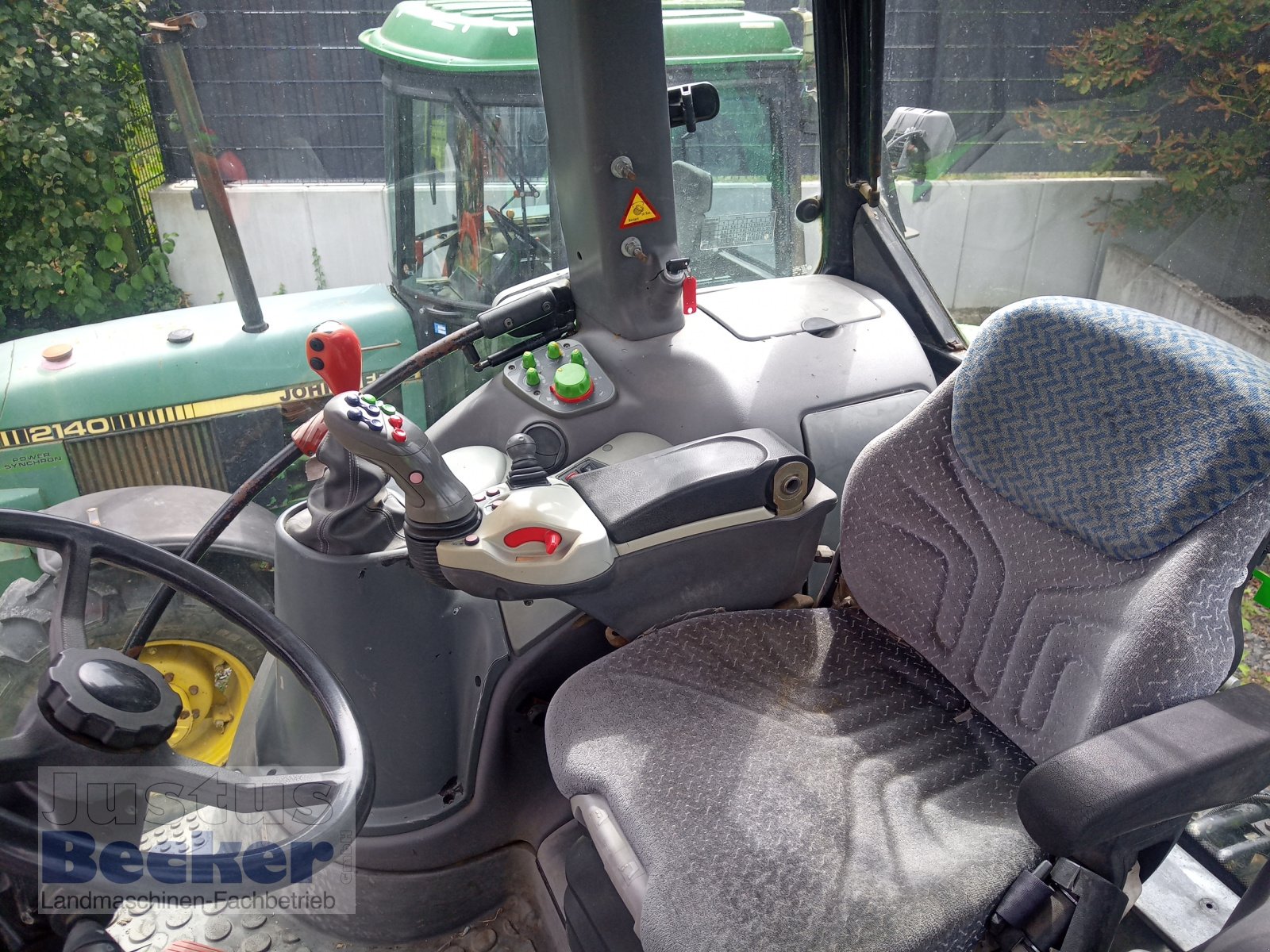 Traktor от тип Deutz Agrotron 210, Gebrauchtmaschine в Weimar-Niederwalgern (Снимка 5)