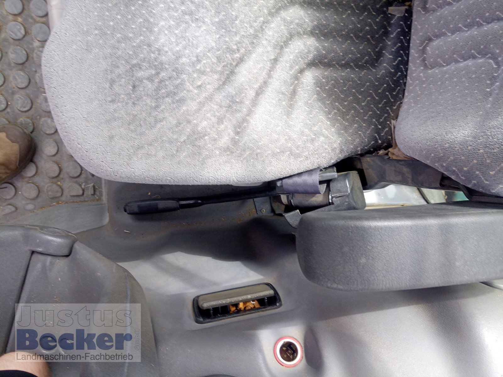 Traktor от тип Deutz Agrotron 210, Gebrauchtmaschine в Weimar-Niederwalgern (Снимка 7)