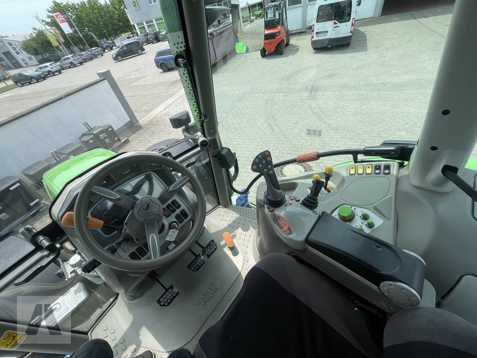Traktor del tipo Deutz agrotron 6190 C-Shift, Gebrauchtmaschine In Eggenfelden (Immagine 15)