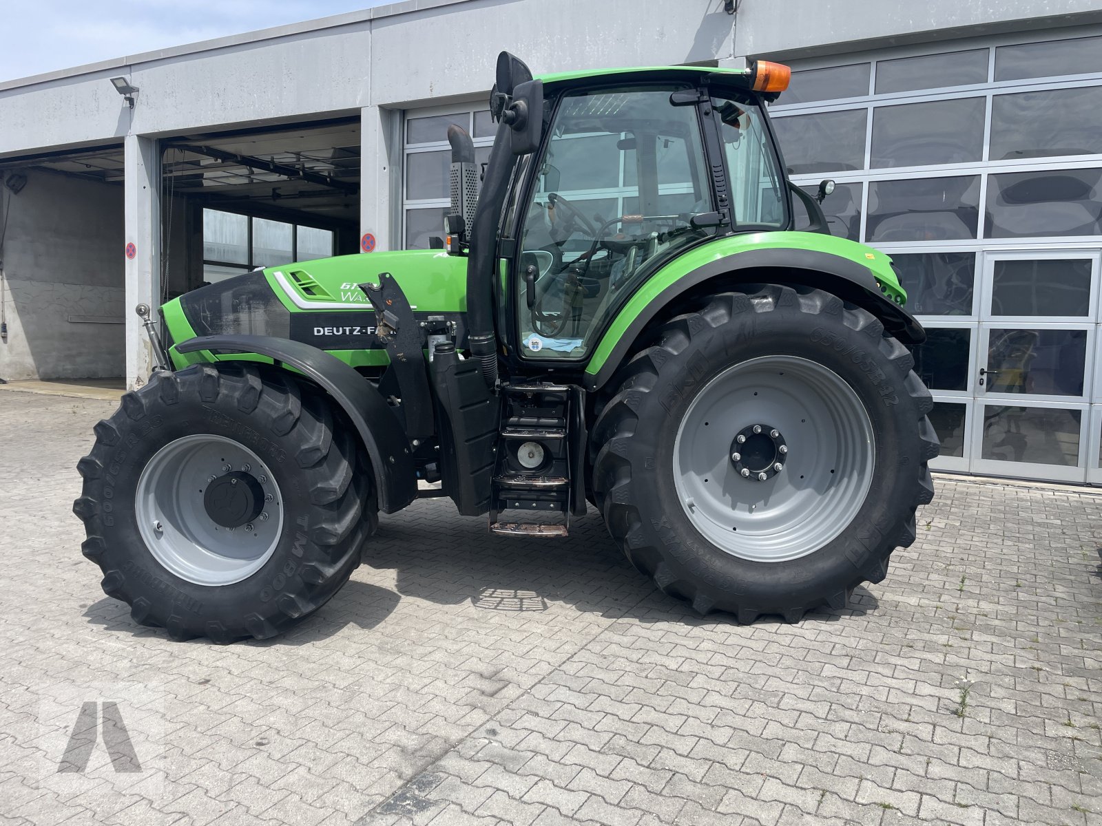 Traktor του τύπου Deutz agrotron 6190 C-Shift, Gebrauchtmaschine σε Eggenfelden (Φωτογραφία 9)