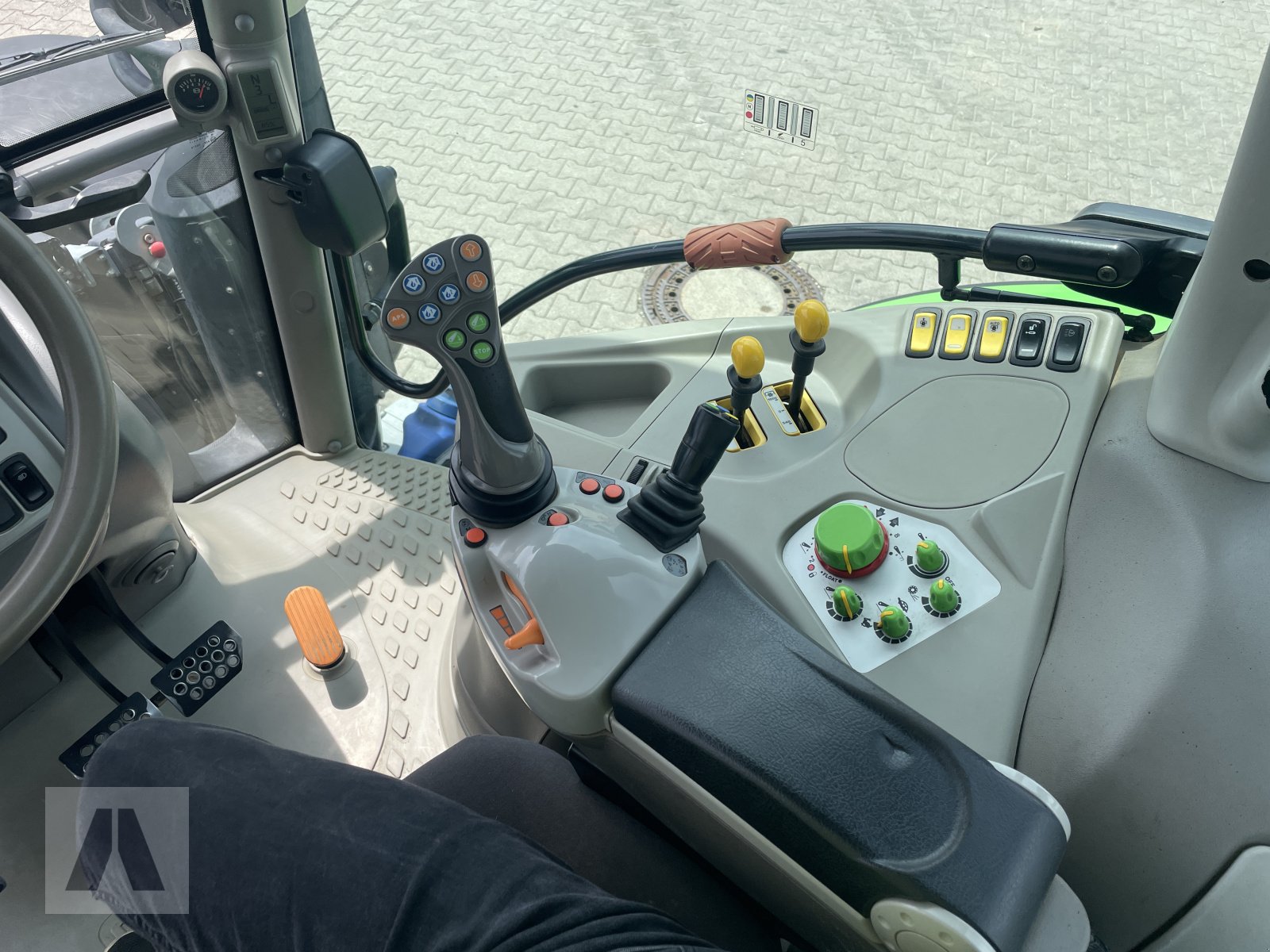 Traktor του τύπου Deutz agrotron 6190 C-Shift, Gebrauchtmaschine σε Eggenfelden (Φωτογραφία 16)