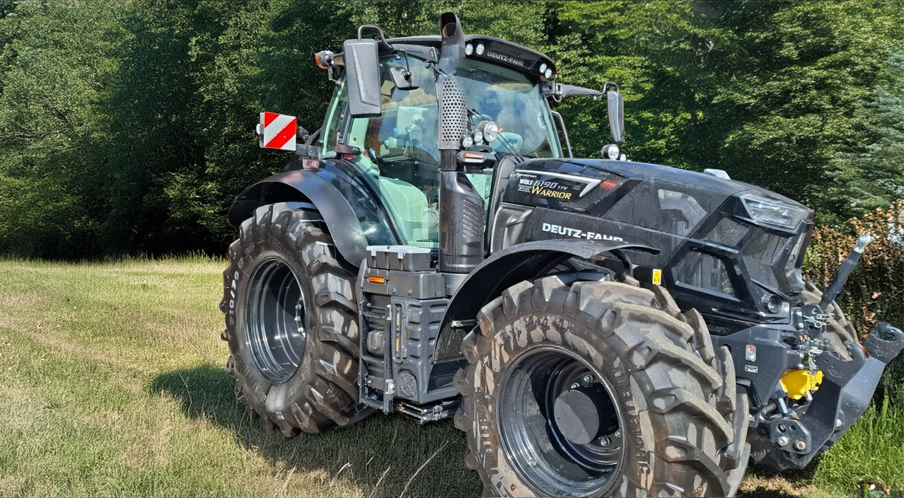 Traktor от тип Deutz Agrotron 6190 TTV Warrior, Gebrauchtmaschine в Petersberg (Снимка 1)