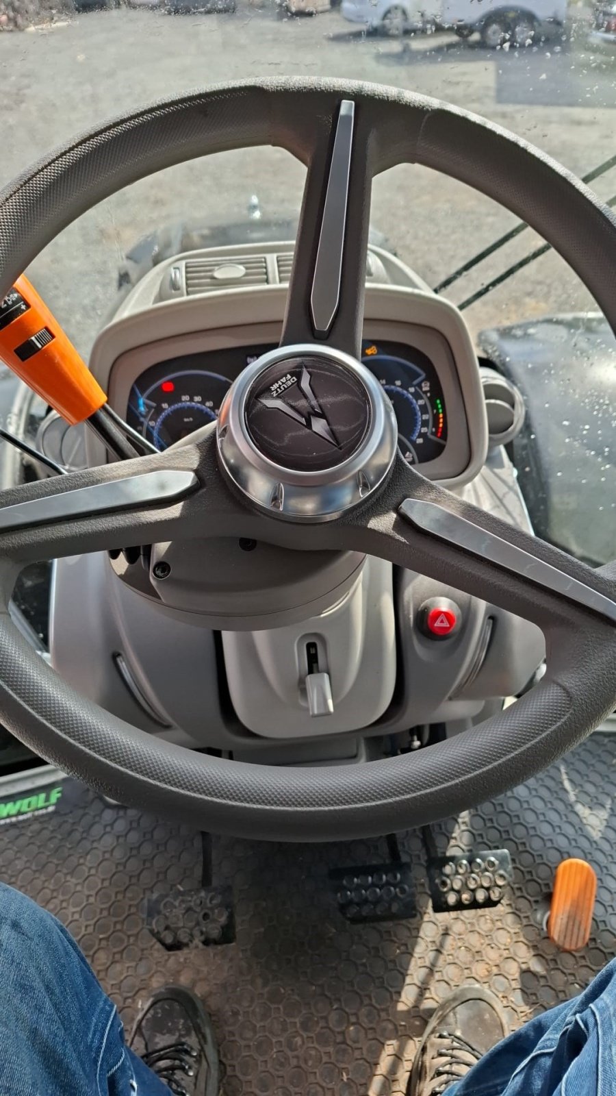 Traktor от тип Deutz Agrotron 6190 TTV Warrior, Gebrauchtmaschine в Petersberg (Снимка 9)