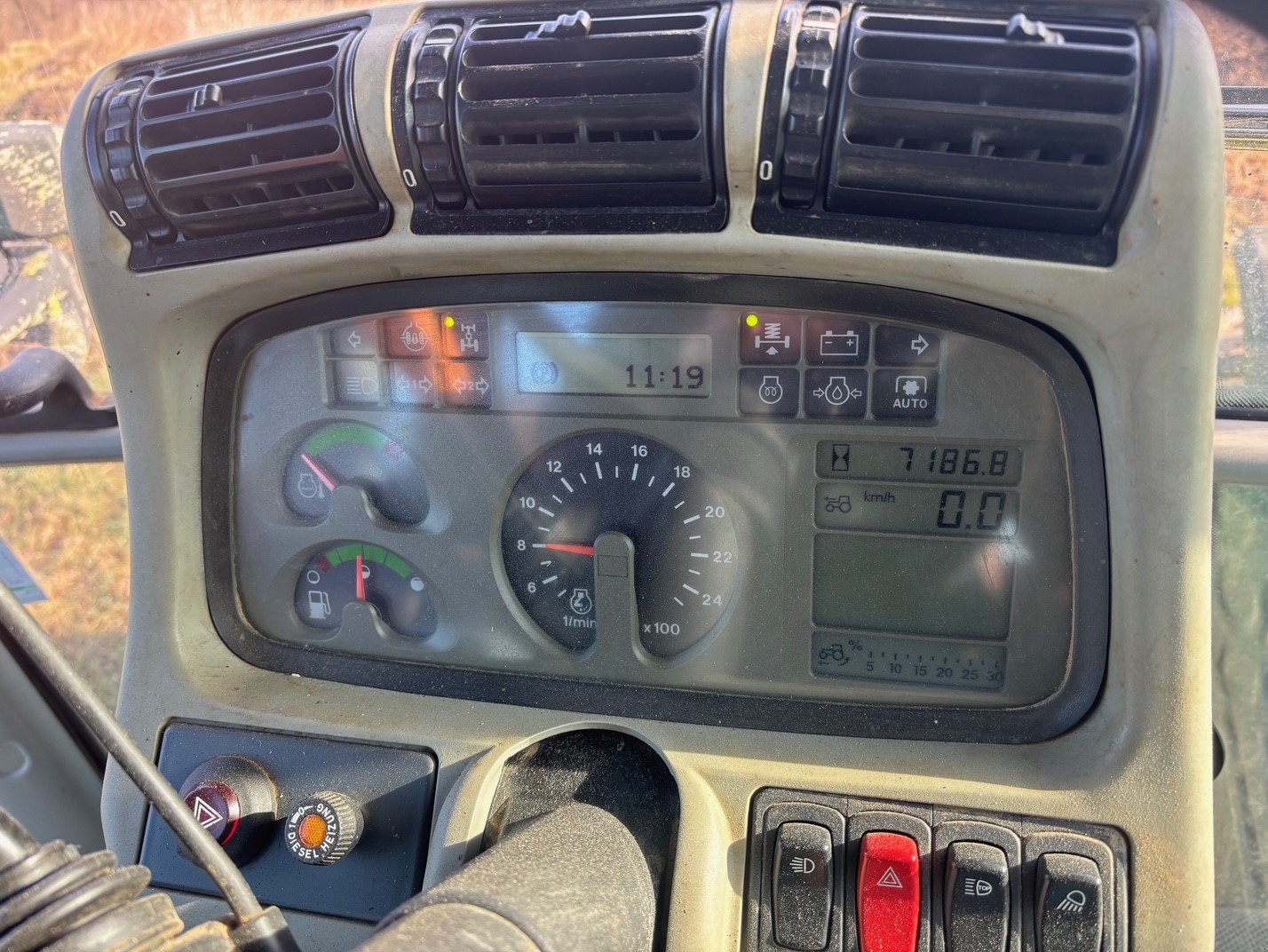 Traktor des Typs Deutz Agrotron 630 TTV, Gebrauchtmaschine in Petersberg (Bild 10)