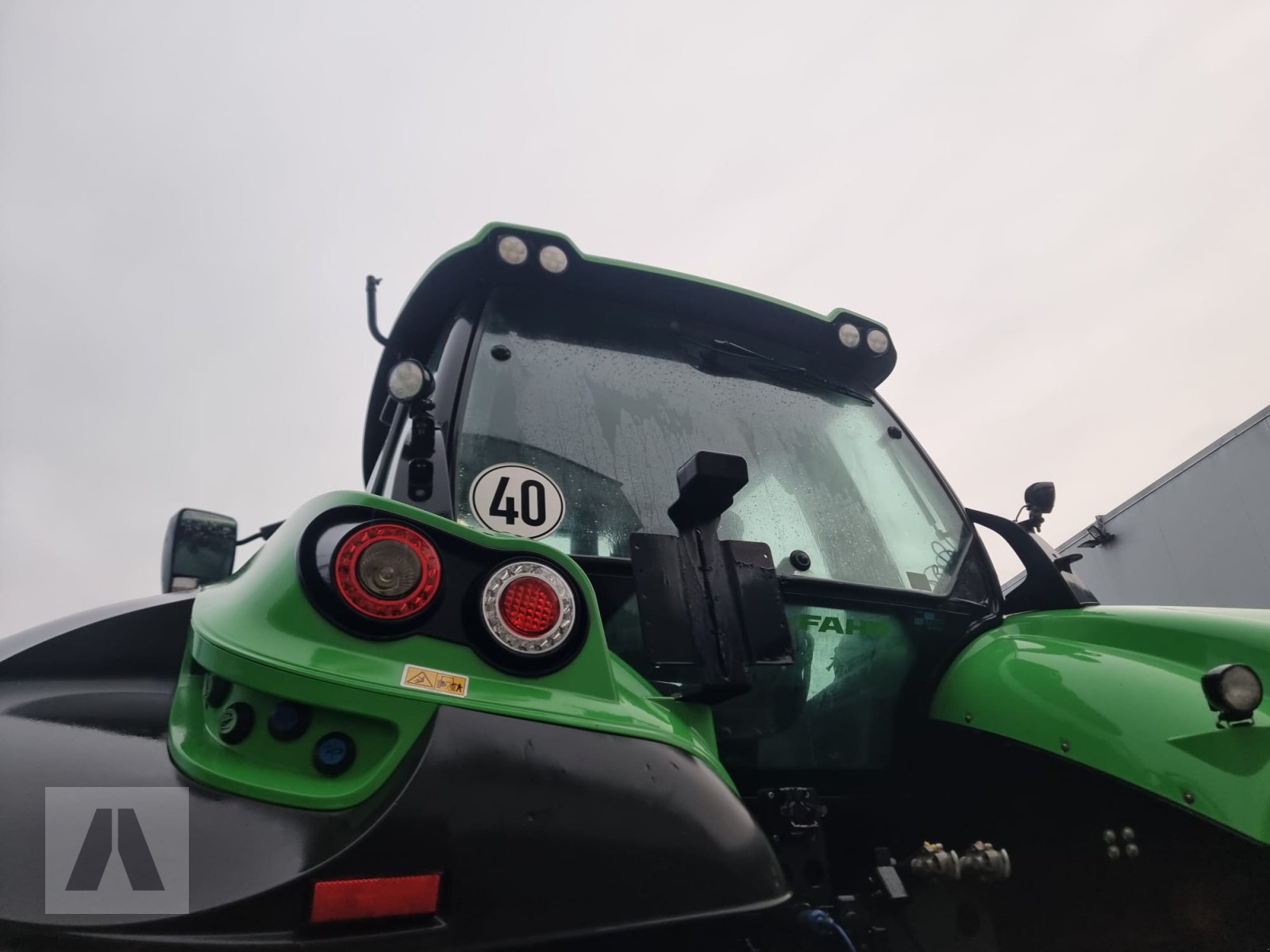 Traktor от тип Deutz Agrotron 7250 TTV, Gebrauchtmaschine в Regensburg (Снимка 7)