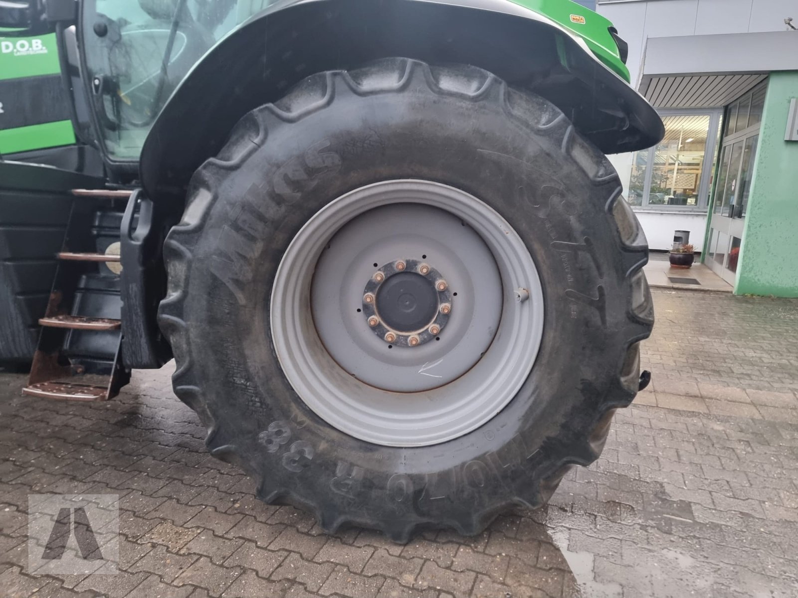 Traktor от тип Deutz Agrotron 7250 TTV, Gebrauchtmaschine в Regensburg (Снимка 9)