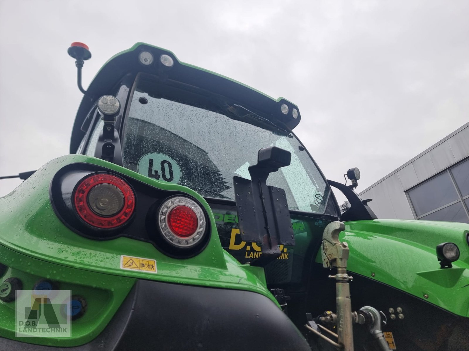 Traktor от тип Deutz Agrotron 7250 TTV, Gebrauchtmaschine в Regensburg (Снимка 5)
