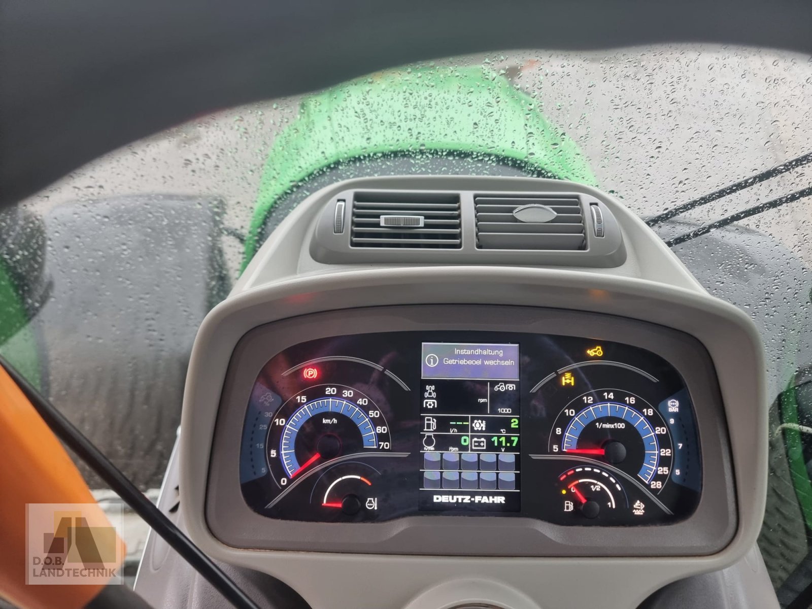 Traktor от тип Deutz Agrotron 7250 TTV, Gebrauchtmaschine в Regensburg (Снимка 14)