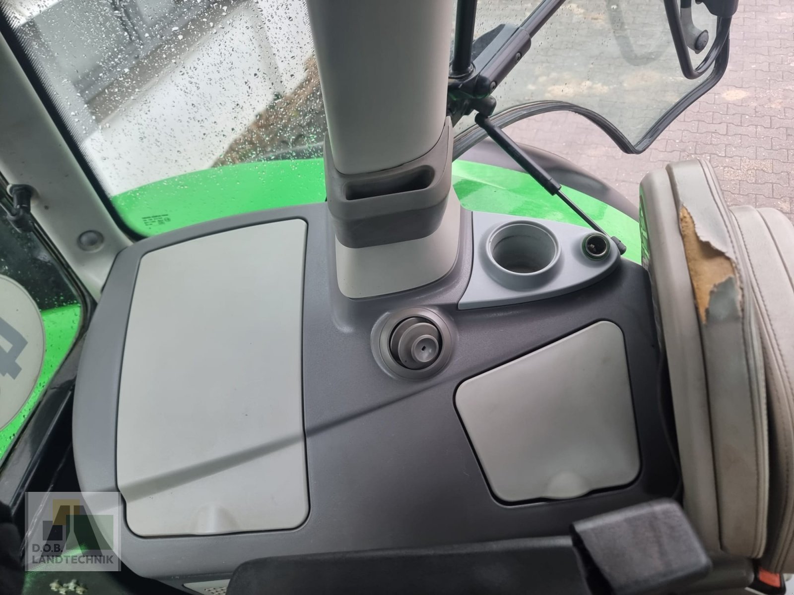 Traktor от тип Deutz Agrotron 7250 TTV, Gebrauchtmaschine в Regensburg (Снимка 18)