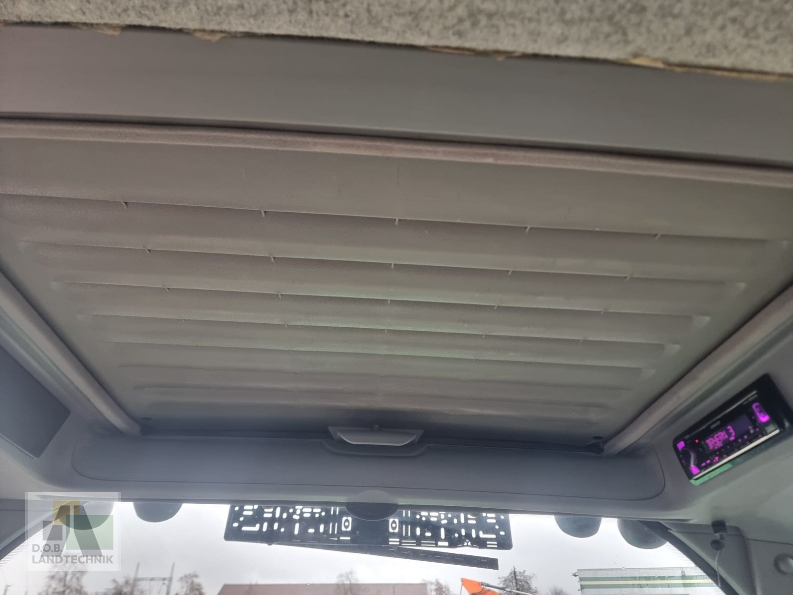 Traktor от тип Deutz Agrotron 7250 TTV, Gebrauchtmaschine в Regensburg (Снимка 22)