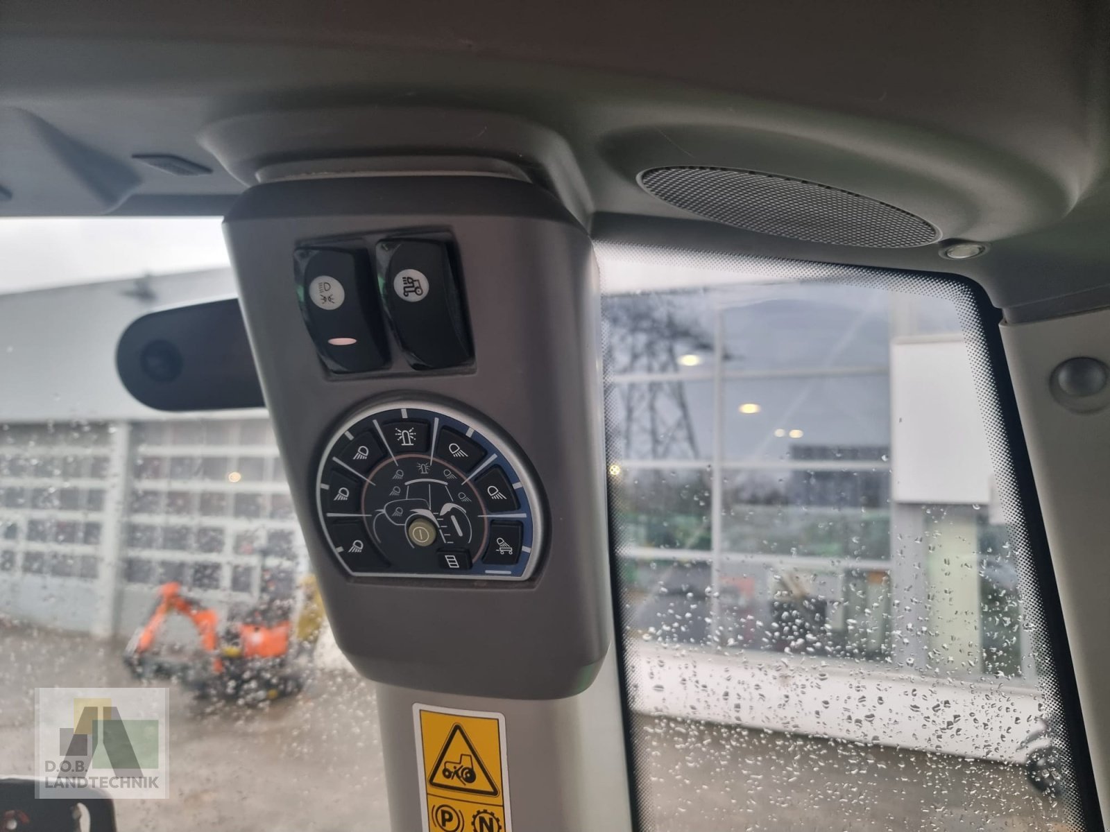 Traktor от тип Deutz Agrotron 7250 TTV, Gebrauchtmaschine в Regensburg (Снимка 24)