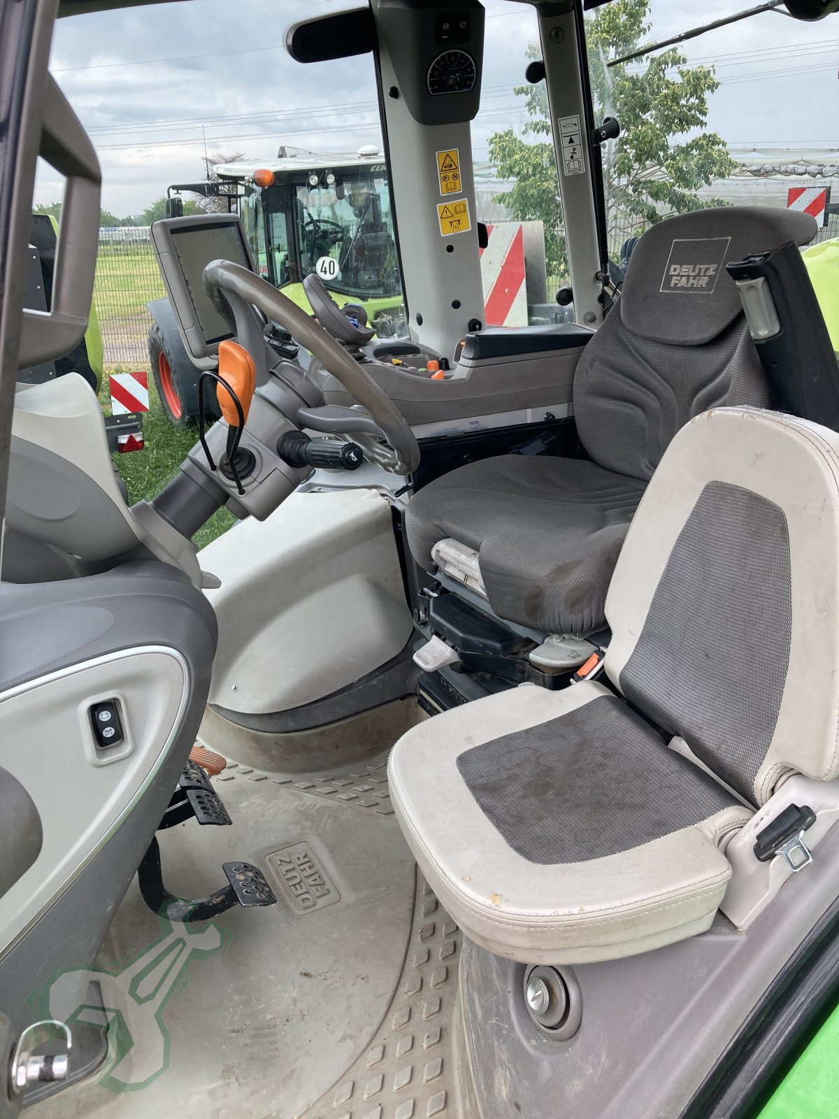 Traktor tipa Deutz Agrotron 8280 TTV, Gebrauchtmaschine u Neustadt an der Weinstraße (Slika 5)