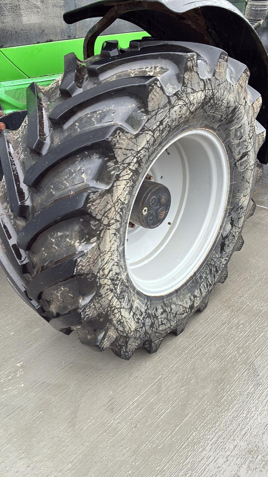 Traktor van het type Deutz Agrotron TTV 610, Gebrauchtmaschine in Möttingen (Foto 4)