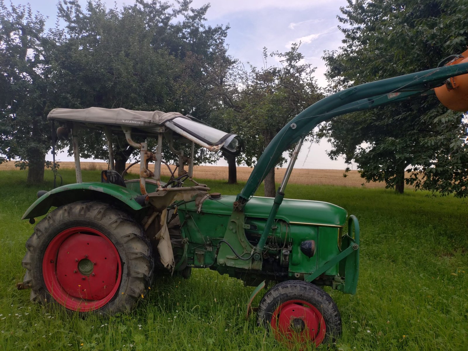 Traktor of the type Deutz D 40 Oldtimer m. Frontlader, Gebrauchtmaschine in Creglingen (Picture 3)