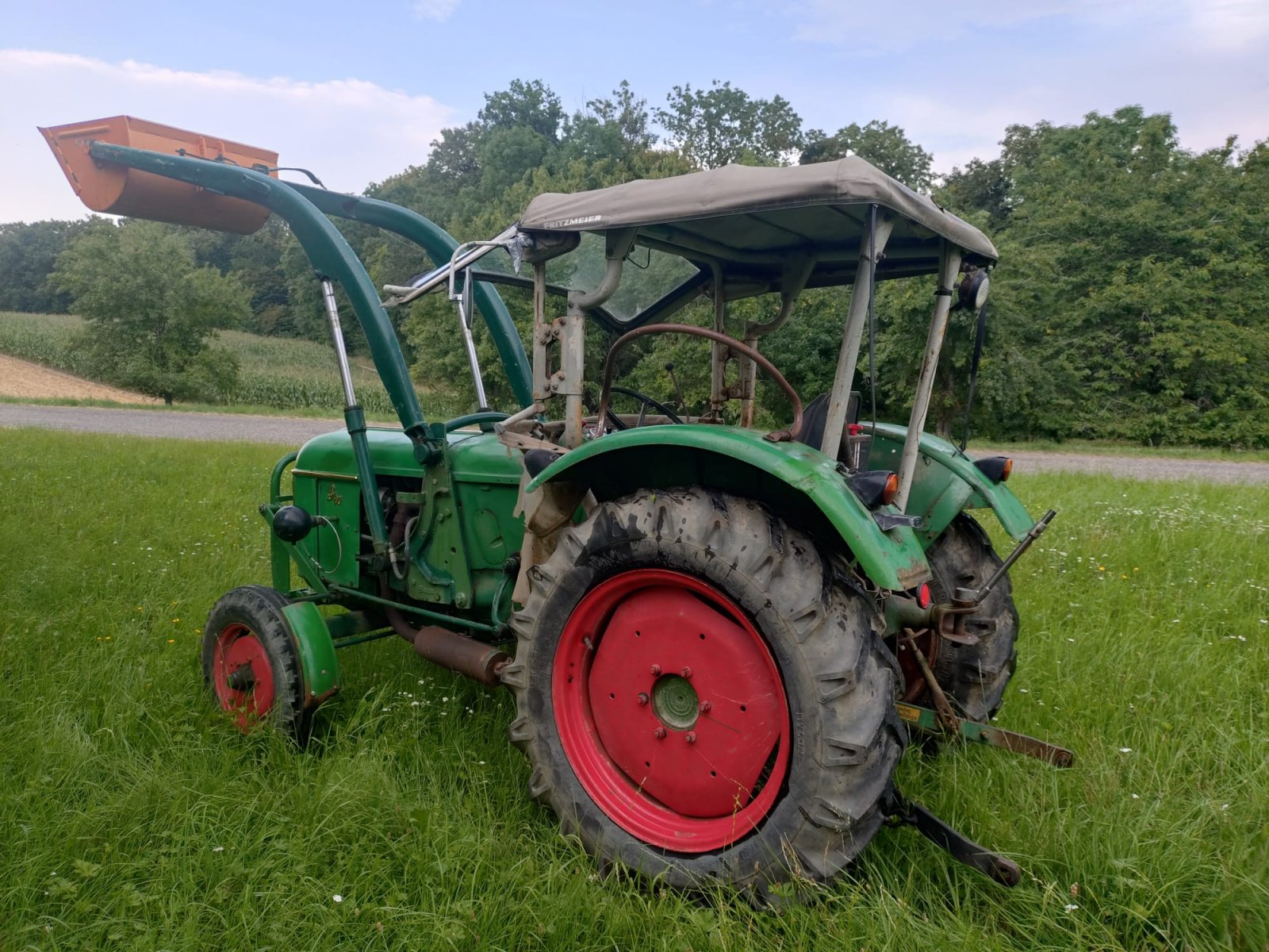 Traktor of the type Deutz D 40 Oldtimer m. Frontlader, Gebrauchtmaschine in Creglingen (Picture 2)