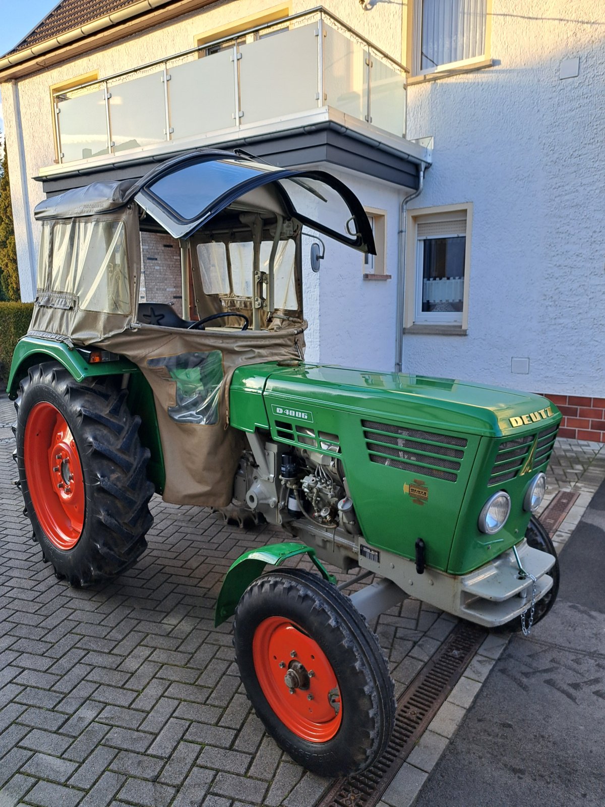 Traktor des Typs Deutz D 4006, Gebrauchtmaschine in Unterwellenborn (Bild 1)