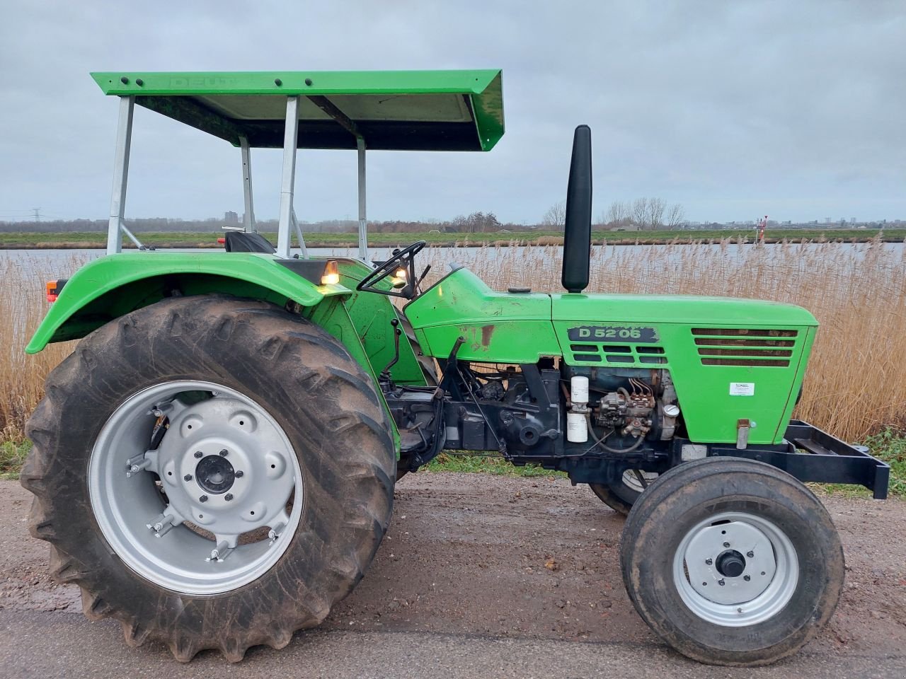 Traktor van het type Deutz D 5206, Gebrauchtmaschine in Ouderkerk aan den IJssel (Foto 4)