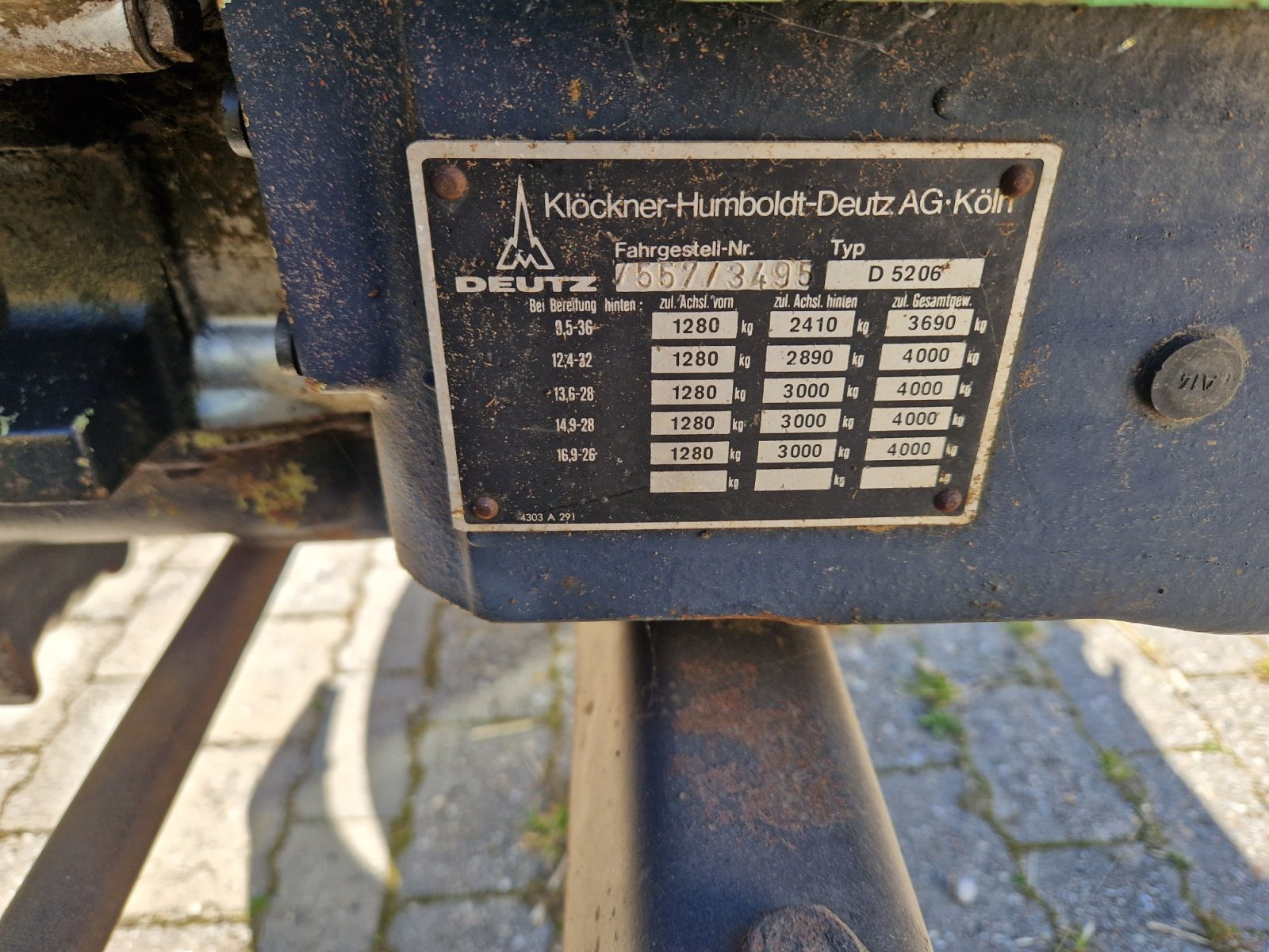 Traktor typu Deutz D 5206, Gebrauchtmaschine w Neuenstadt  (Zdjęcie 9)