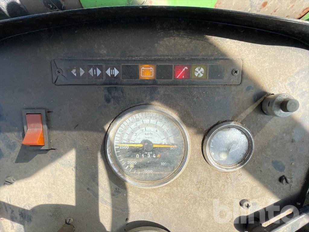 Traktor des Typs Deutz D 8006 A-S, Gebrauchtmaschine in Düsseldorf (Bild 5)