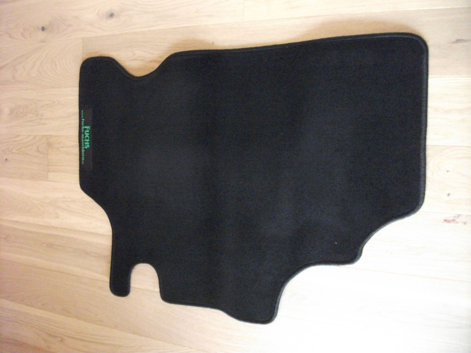 Traktor des Typs Deutz Fußmatte DX; Agrotron usw., Neumaschine in Laaber (Bild 2)