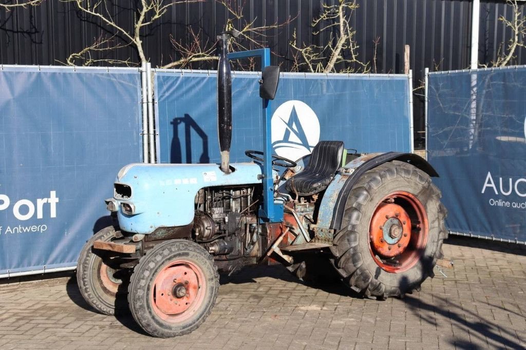 Traktor от тип Eicher ES 400, Gebrauchtmaschine в Antwerpen (Снимка 10)