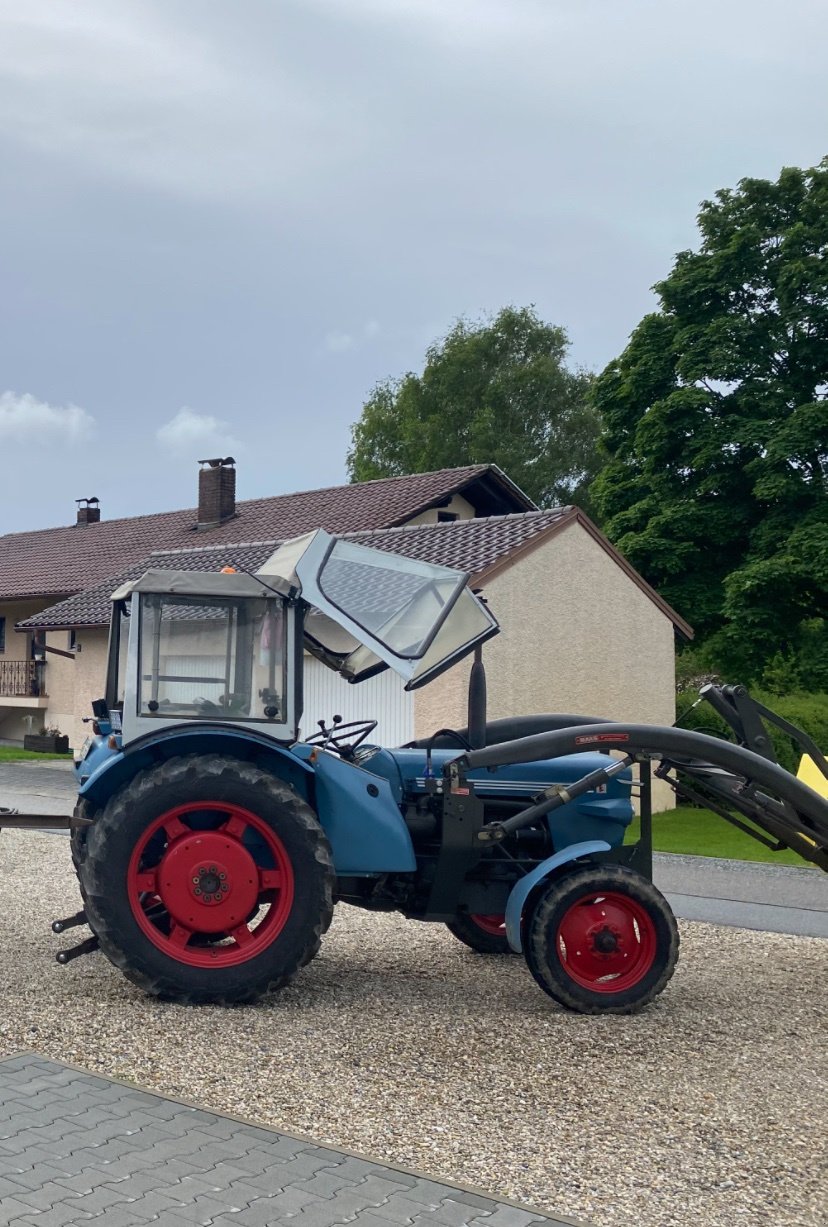 Traktor типа Eicher Königstiger 74 3253, Gebrauchtmaschine в Landau an der Isar  (Фотография 2)