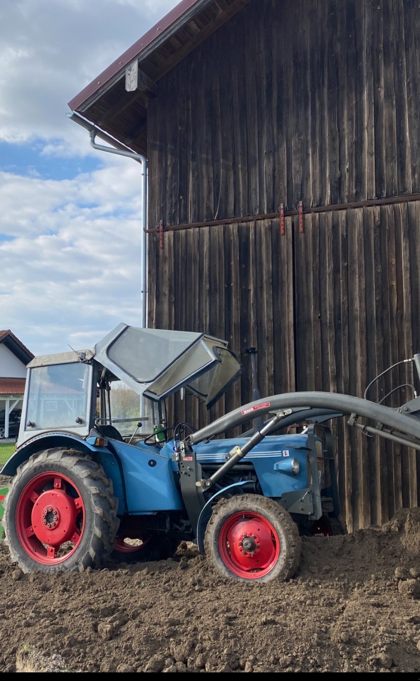 Traktor типа Eicher Königstiger 74 3253, Gebrauchtmaschine в Landau an der Isar  (Фотография 3)