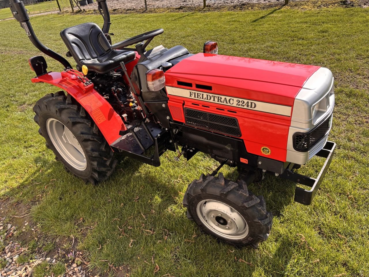 Traktor del tipo Farmtrac 224D, Gebrauchtmaschine en Den Bommel (Imagen 2)