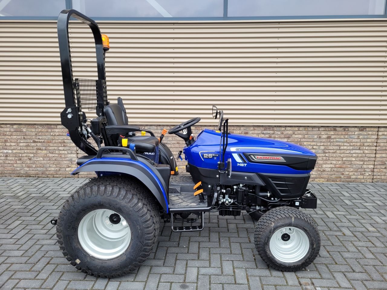 Traktor of the type Farmtrac 26 hst pro, Neumaschine in Houten (Picture 5)