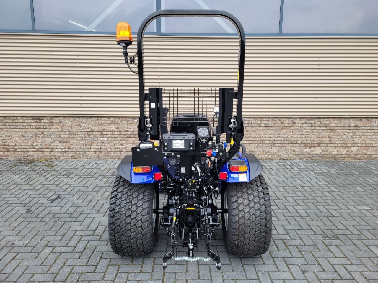 Traktor of the type Farmtrac 26 hst pro, Neumaschine in Houten (Picture 4)