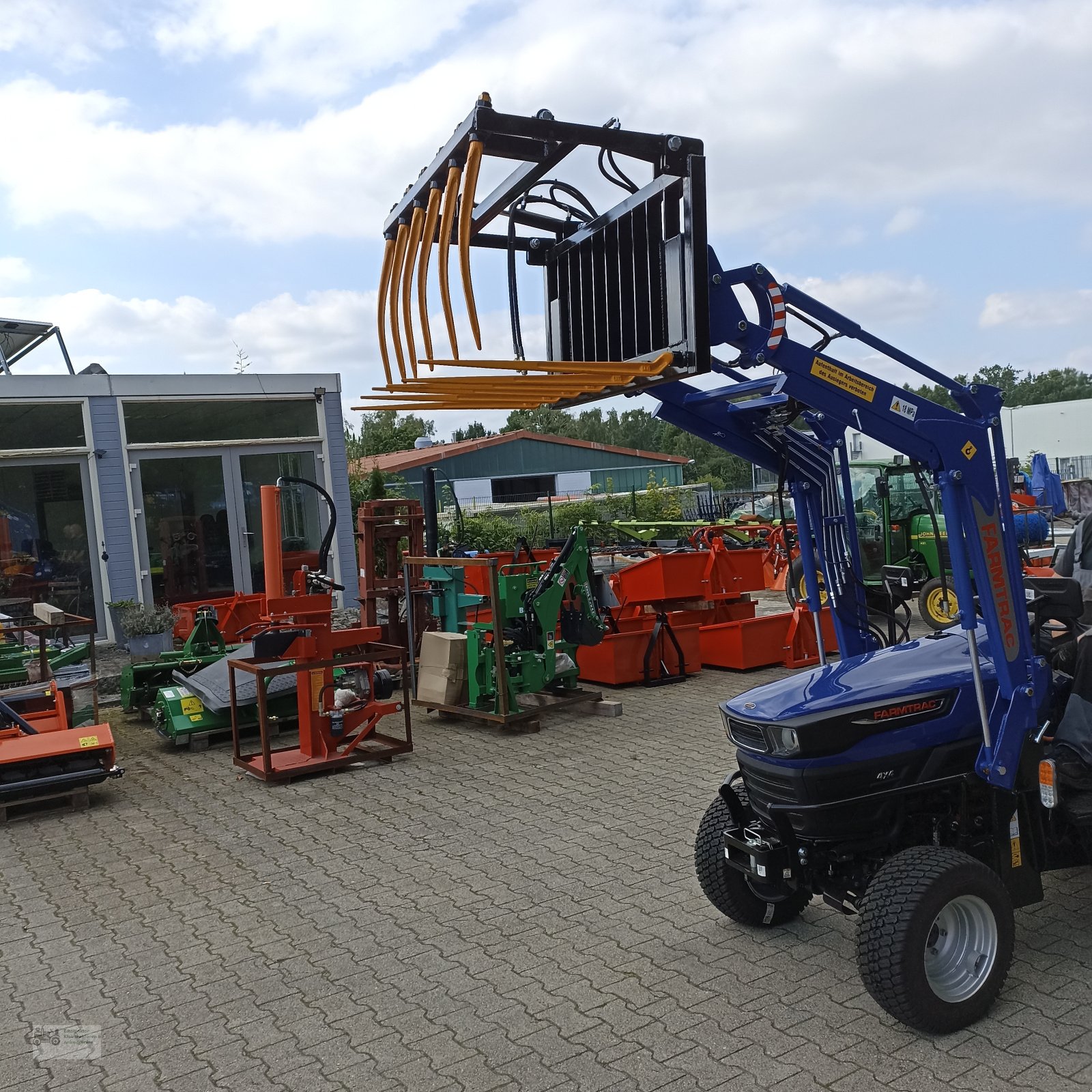 Traktor of the type Farmtrac Farmtrac 26, Neumaschine in Lingen (Picture 16)