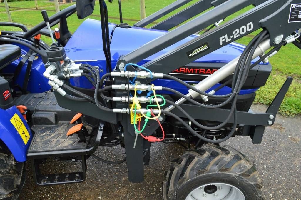 Traktor типа Farmtrac FT26 HST + voorlader compacttractor, Neumaschine в Erichem (Фотография 11)