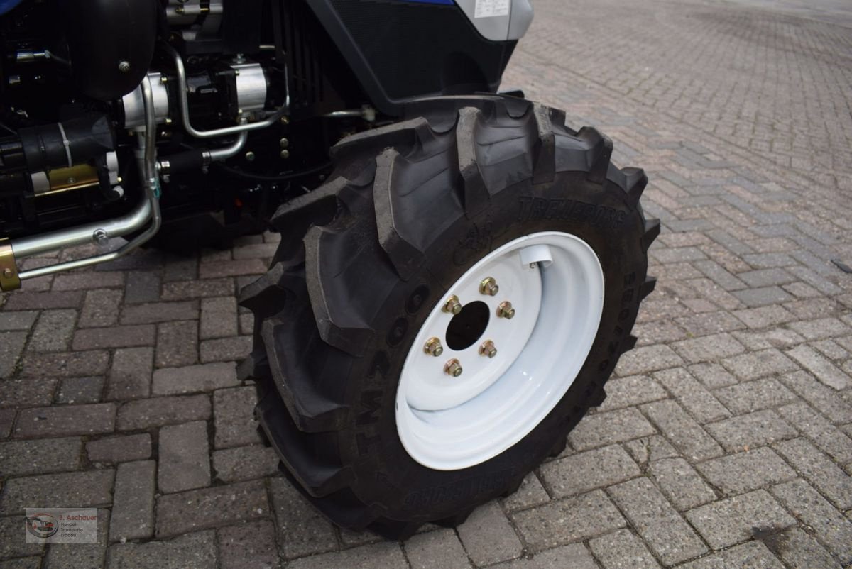 Traktor des Typs Farmtrac Lovol M254C, Neumaschine in Dimbach (Bild 5)