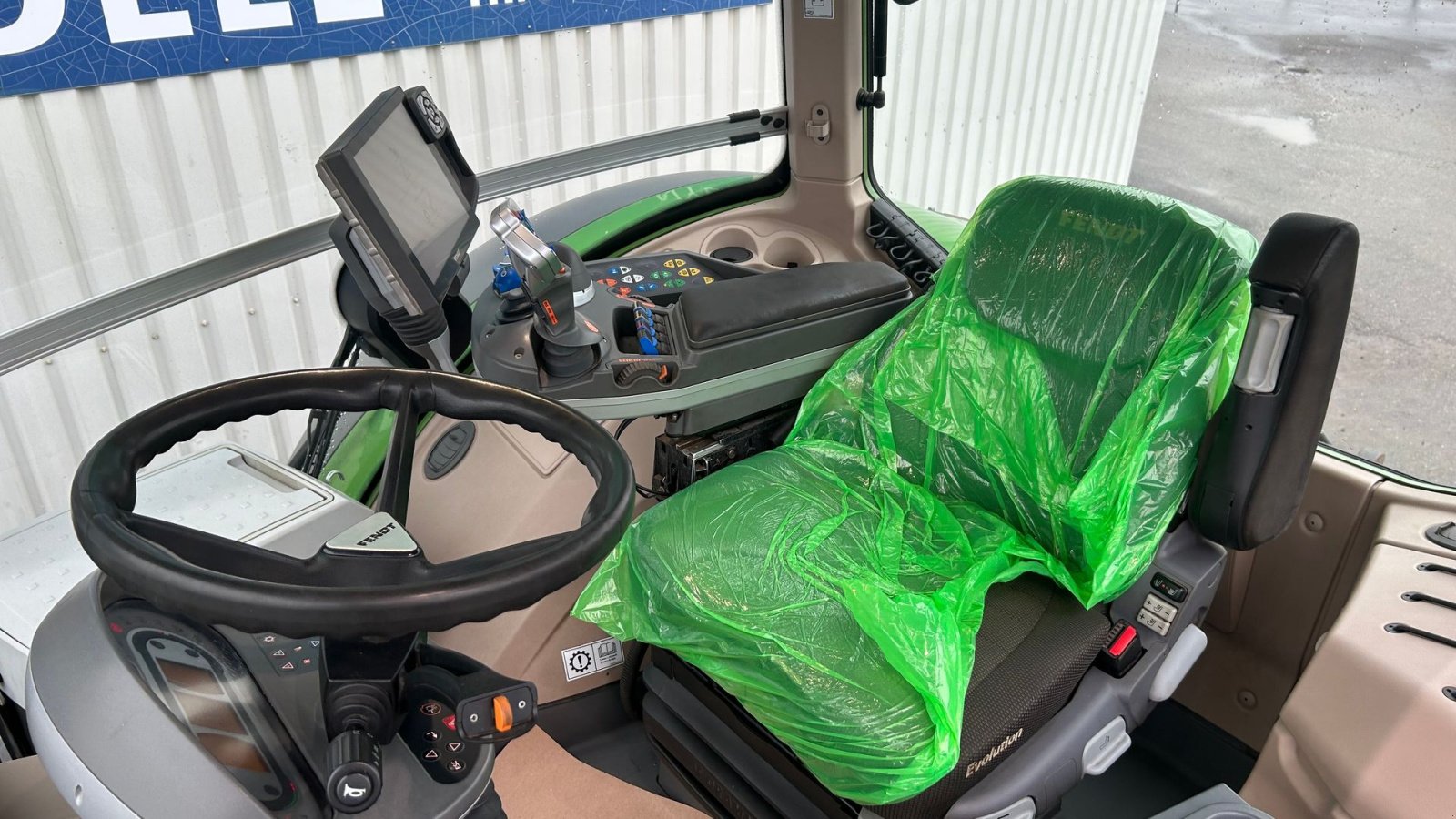 Traktor of the type Fendt 1038 S4 Profi Plus, Gebrauchtmaschine in Rødekro (Picture 11)