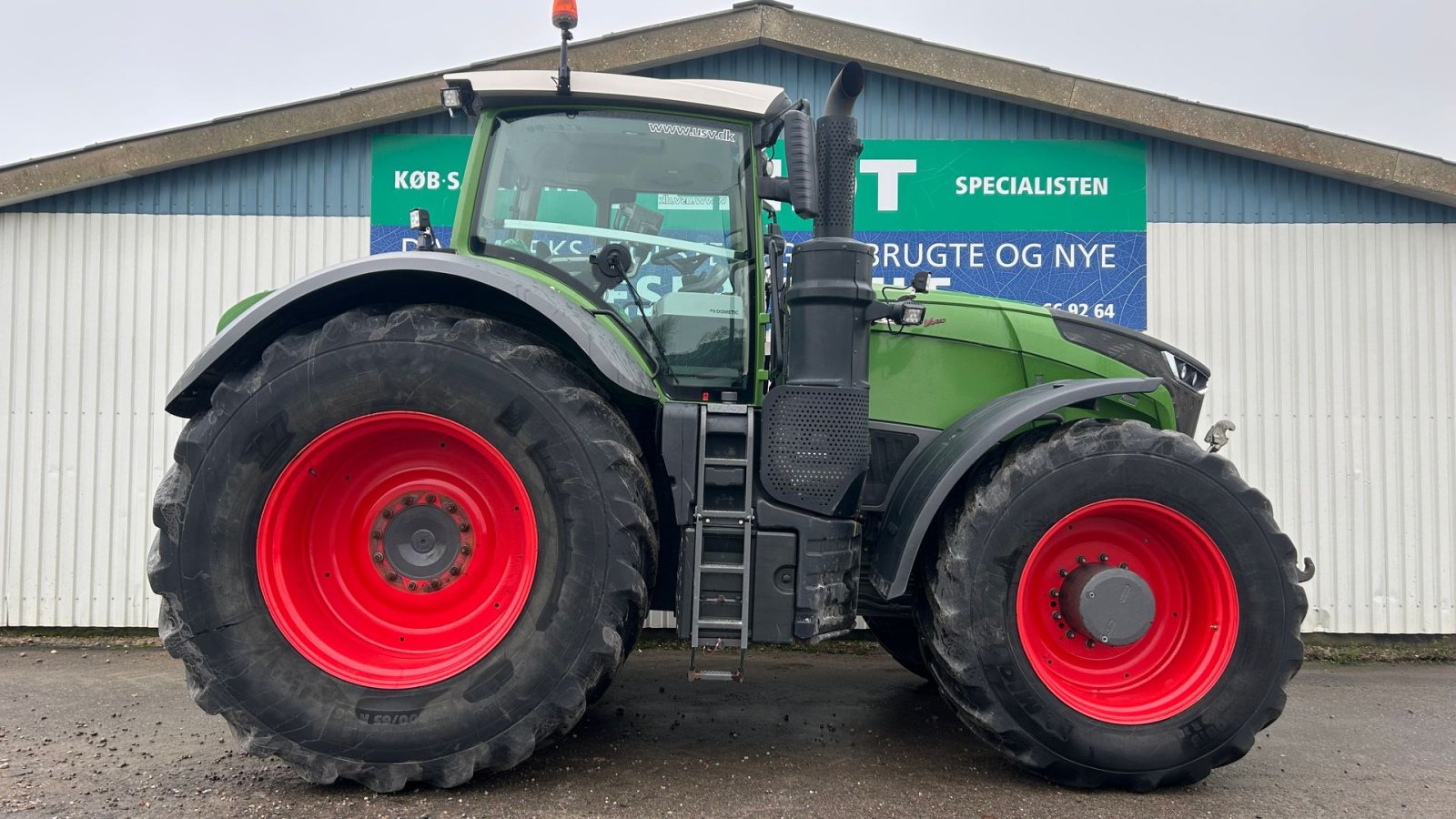Traktor of the type Fendt 1038 S4 Profi Plus, Gebrauchtmaschine in Rødekro (Picture 4)