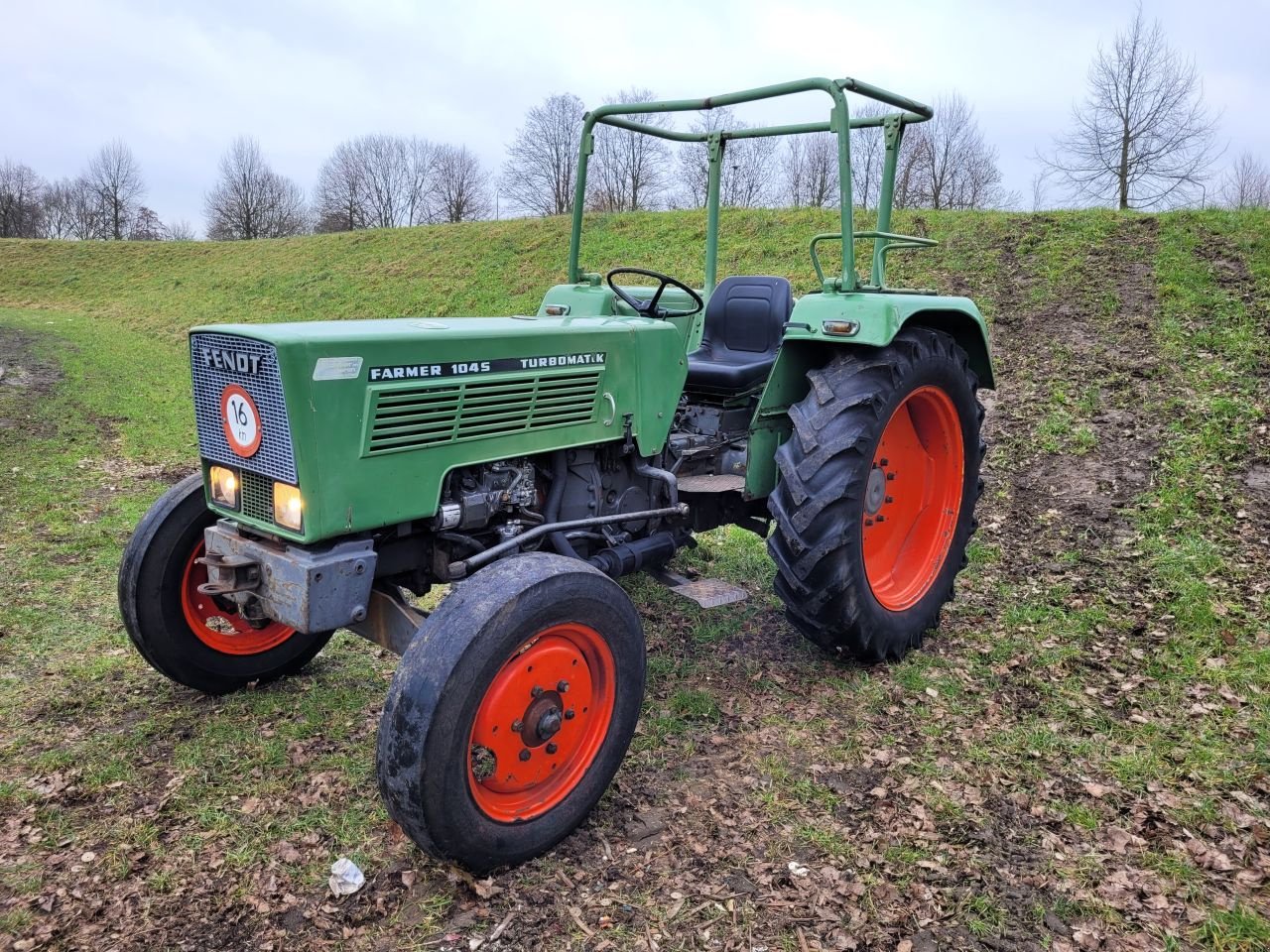 Traktor of the type Fendt 104 s, Gebrauchtmaschine in Werkendam (Picture 3)