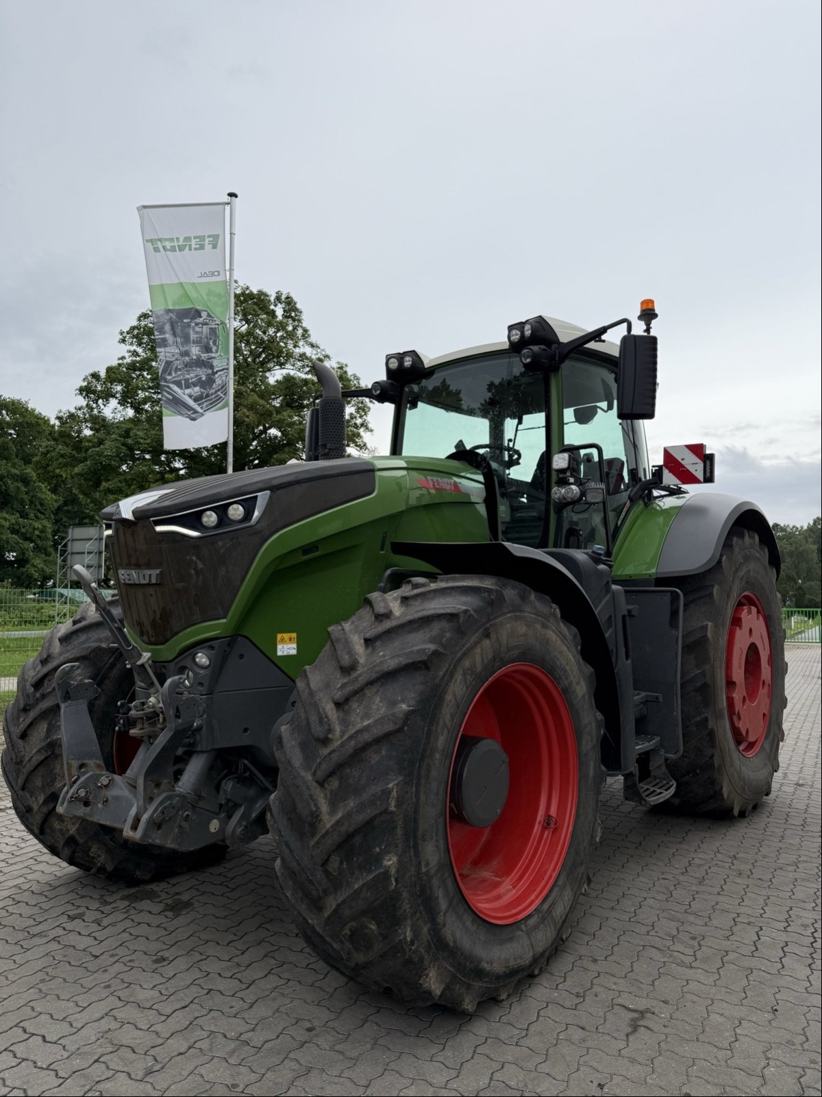 Traktor del tipo Fendt 1042 Vario Gen2 ProfiPlus, Gebrauchtmaschine en Bützow (Imagen 1)
