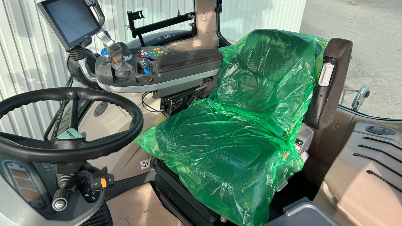 Traktor des Typs Fendt 1046 Vario S4 Profi Plus, Gebrauchtmaschine in Rødekro (Bild 11)