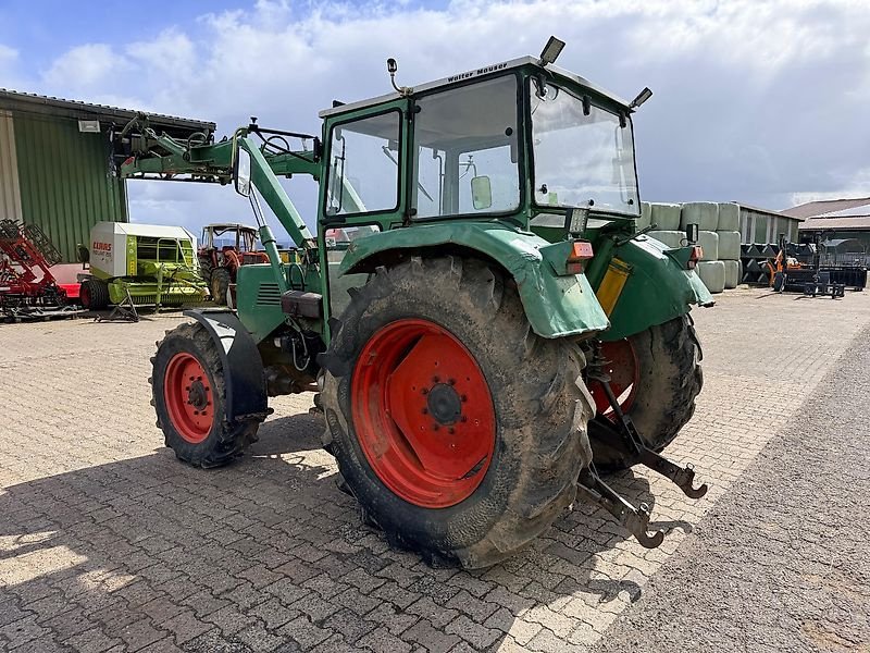 Traktor du type Fendt 105 LSA Allrad mit Frontlader, Gebrauchtmaschine en Steinau  (Photo 8)