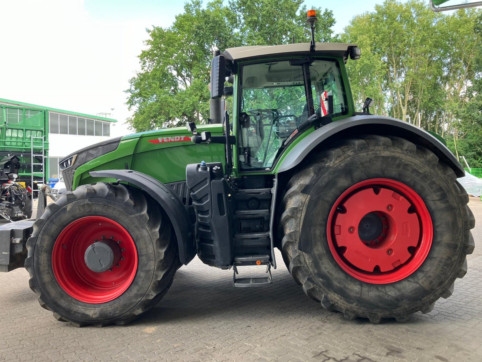 Traktor des Typs Fendt 1050 Gen 2, Gebrauchtmaschine in Elmenhorst-Lanken (Bild 3)