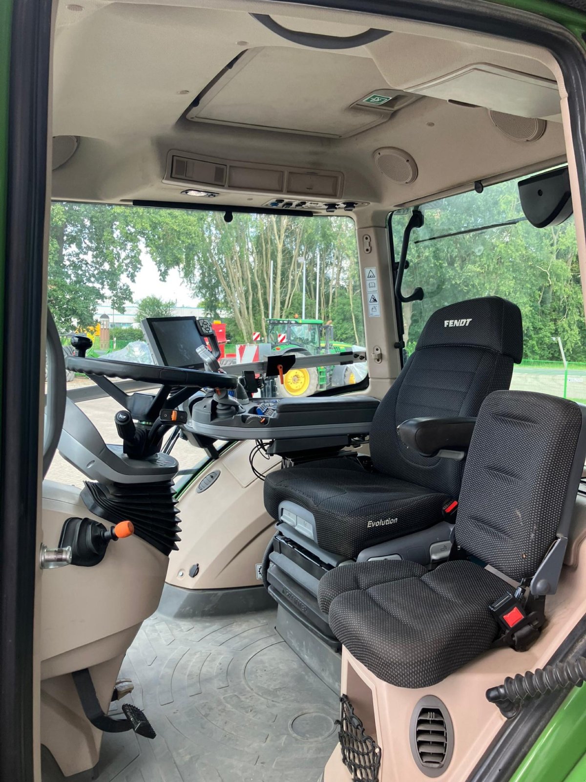 Traktor des Typs Fendt 1050 Gen 2, Gebrauchtmaschine in Elmenhorst-Lanken (Bild 7)